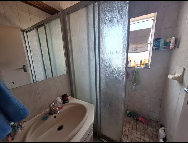 3 BEDROOM HOUSE FOR SALE IN VANDERBIJLPARK SE 2